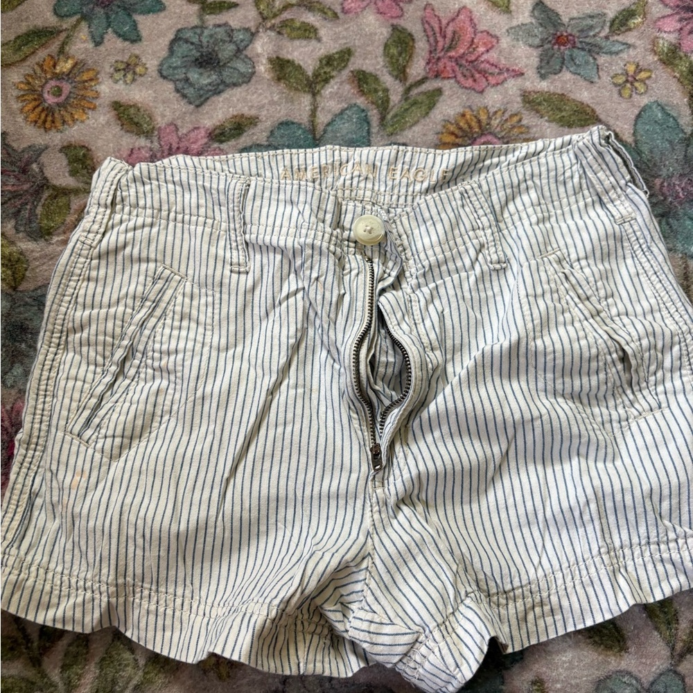 American eagle Striped White and Blue Women's Shorts